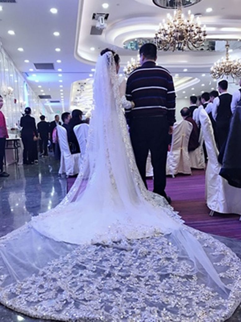 Sequins New Luxury Cathedral Veil Appliques Lace Edge