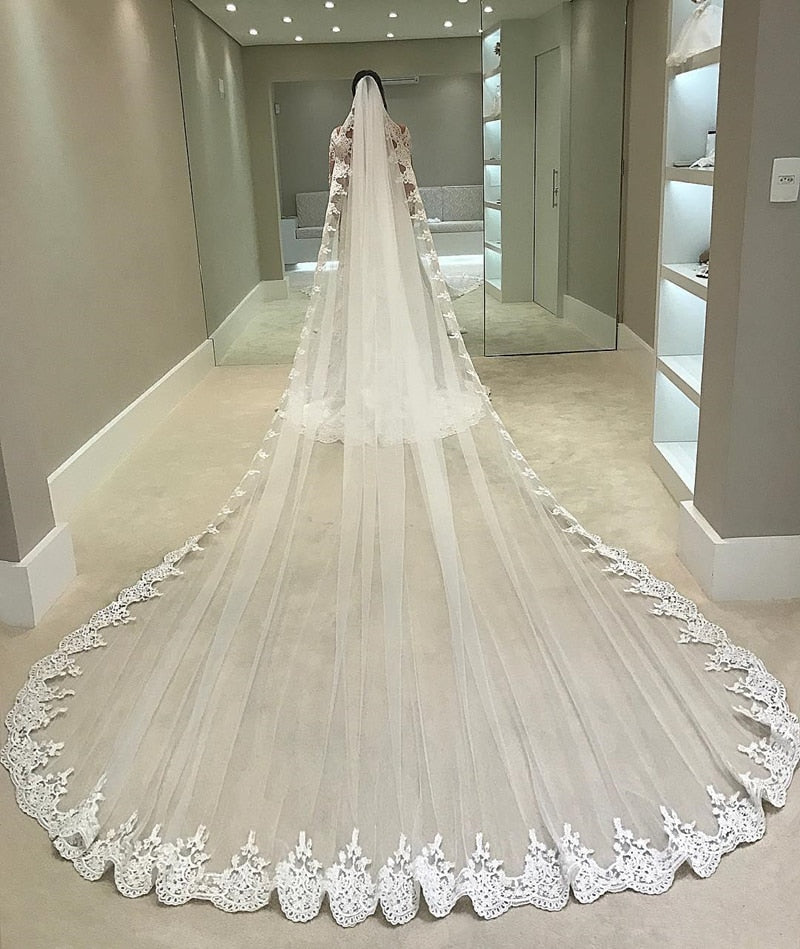One Layer Lace Edge Veil With Comb